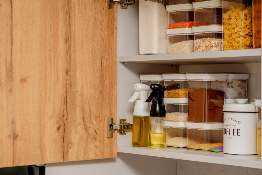 Maximizing Space with Clever Cabinet Storage Ideas for Small Kitchens