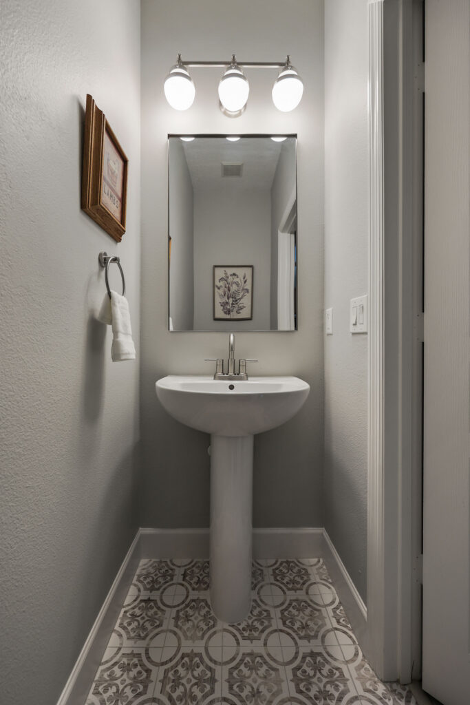 Judy Corren Bathroom