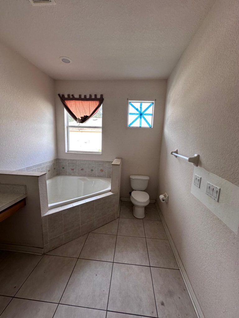 Orlando, Florida bathroom remodel before remodeling view